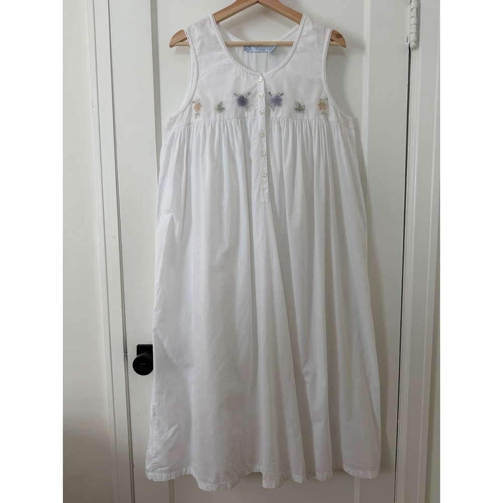 White 100% Cotton Embroidered Floral Sleeveless Traditional Nightgown Size L